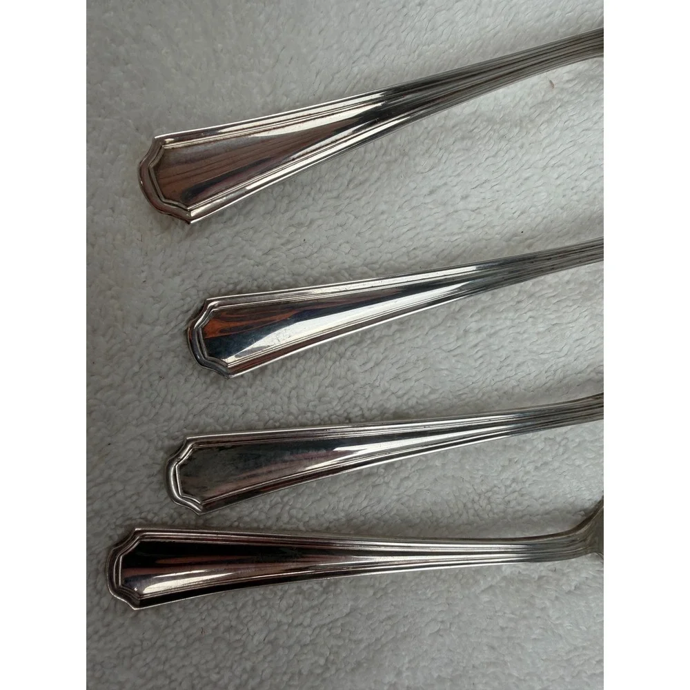 Lot of 4 Oneida USA silver plate soup spoon tablespoon size in Balmoral Pattern